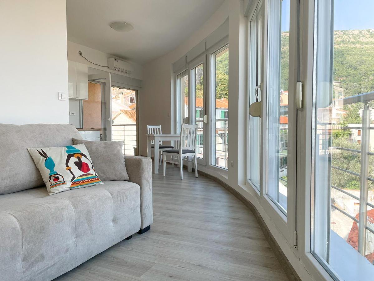Upart House Apartment