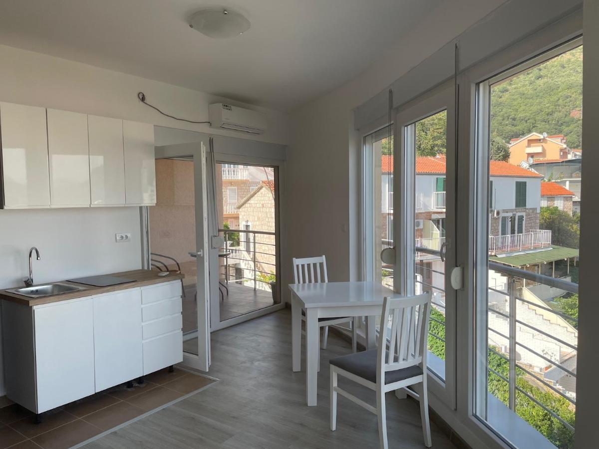 Apartment Upart House Petrovac